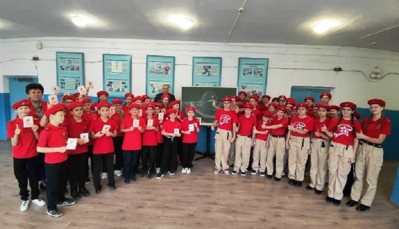 ОБЩЕШКОЛЬНАЯ ЛИНЕЙКА, ПОСВЯЩЕННАЯ ДНЮ ПАМЯТИ НЕИЗВЕСТНОГО СОЛДАТА