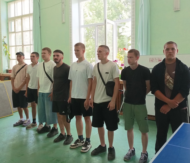 Соревнования по пулевой стрельбе из пневматической винтовки, посвященные «Дню России» прошли в местном оборонном обществе ДОСААФ России Фроловского района
