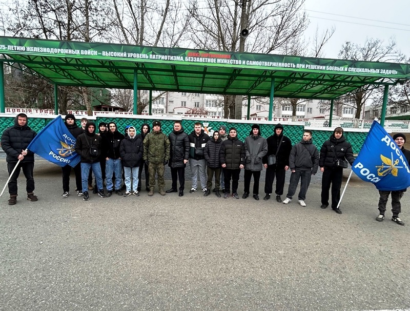 Курсанты Волгоградской автошколы ДОСААФ России познакомились с бытом современной Российской армии